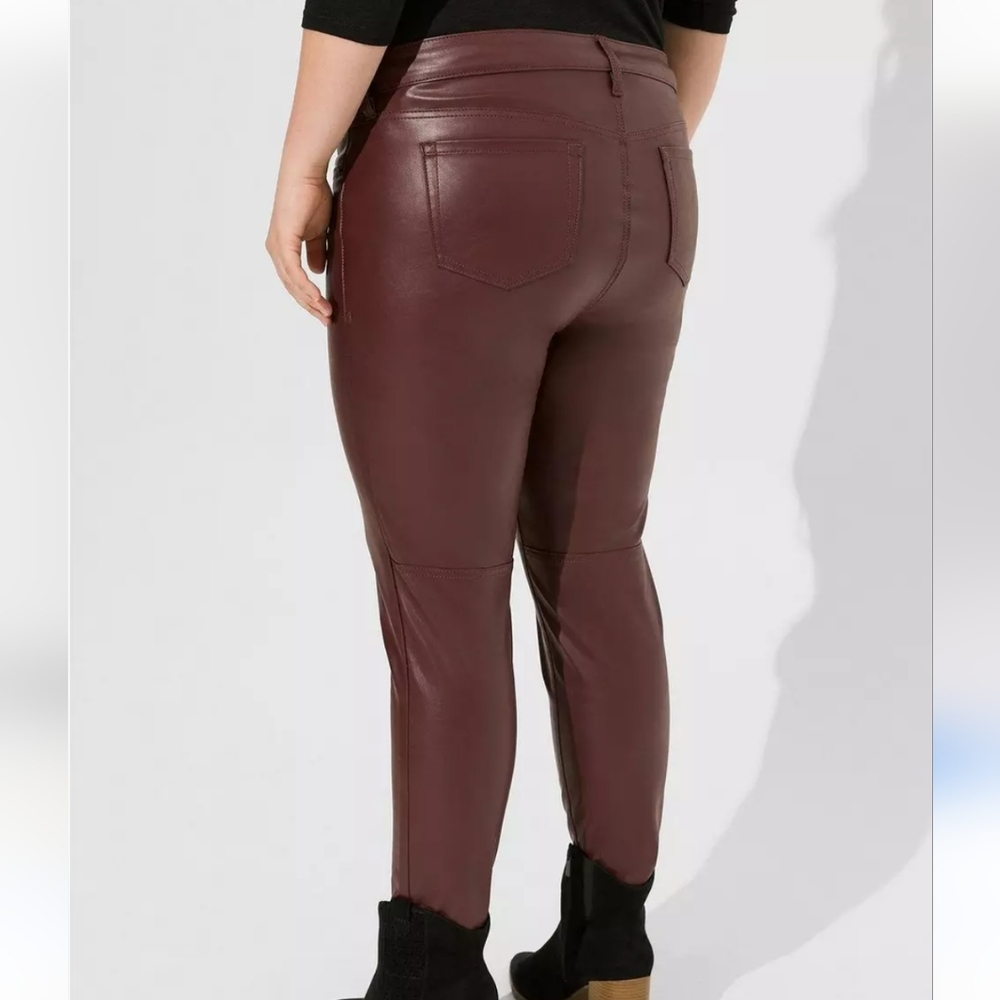 16R Torrid High Rise Faux Leather Brown‎ Skinny Leg Pants